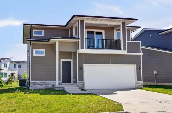 1421 NE Cedarwood Drive, Grimes, IA 50111