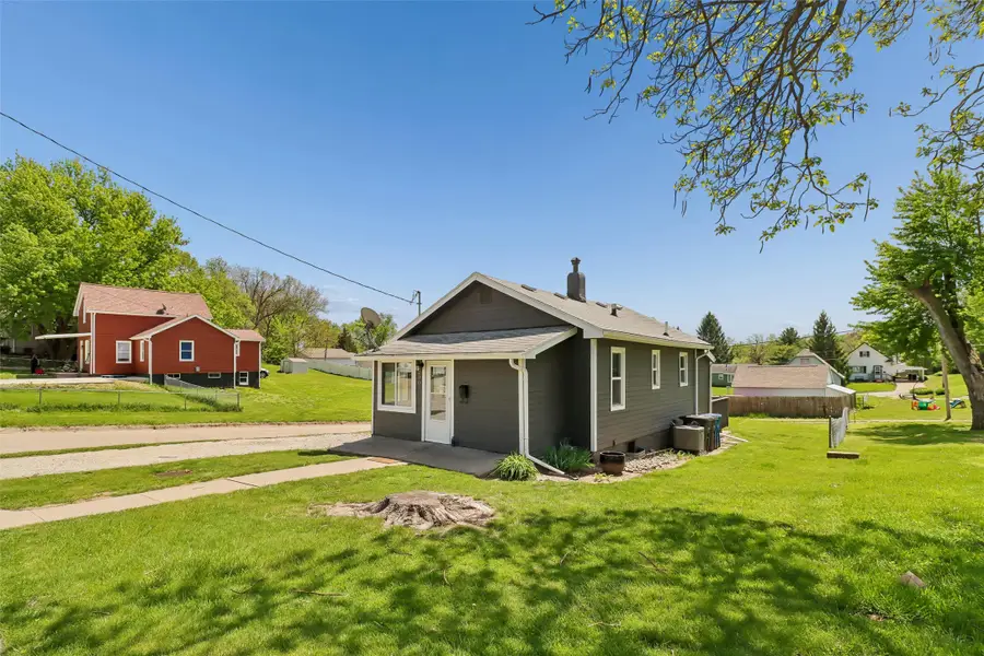 200 Fulton Drive, Des Moines, IA 50315 - #2