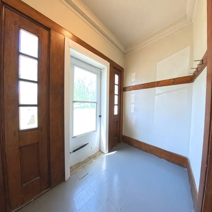 3303 University Avenue, Des Moines, IA 50311 - #3
