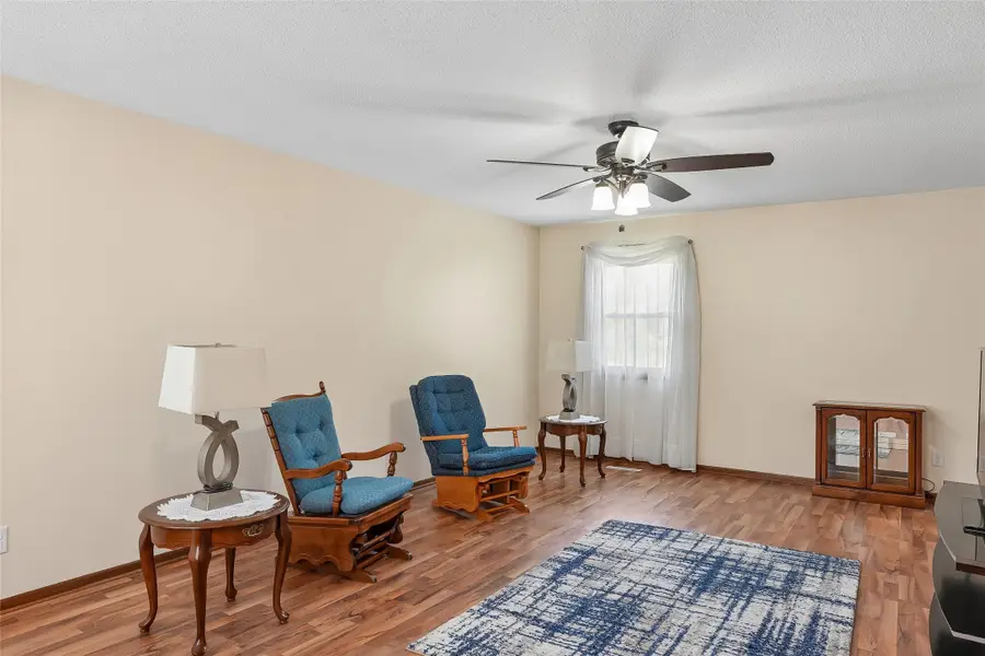 305 S Columbus Street, Pleasantville, IA 50225 - #2
