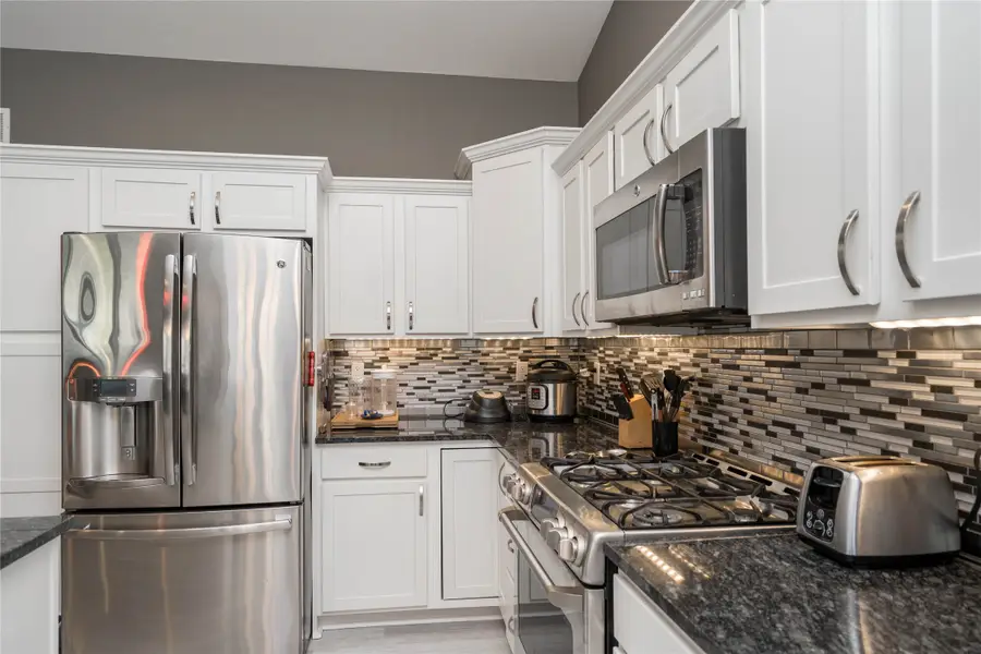 3548 E Highview Drive, Des Moines, IA 50320 - #3