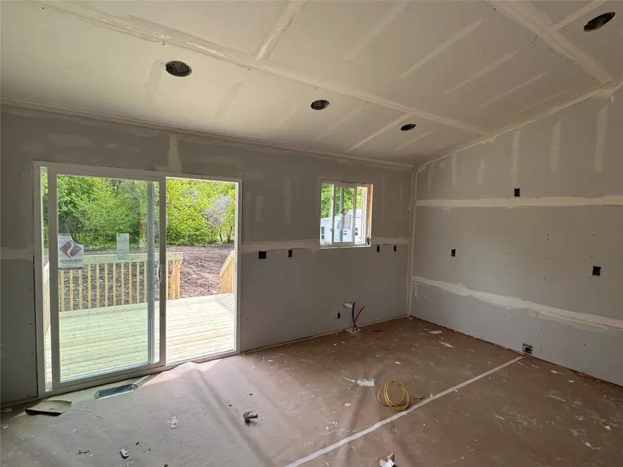 405 NE 43 Avenue, Des Moines, IA 50313 - #2