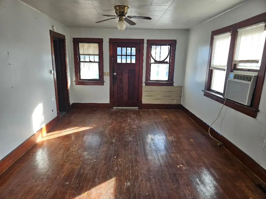 117 W Mclane Street, Osceola, IA 50213 - #2