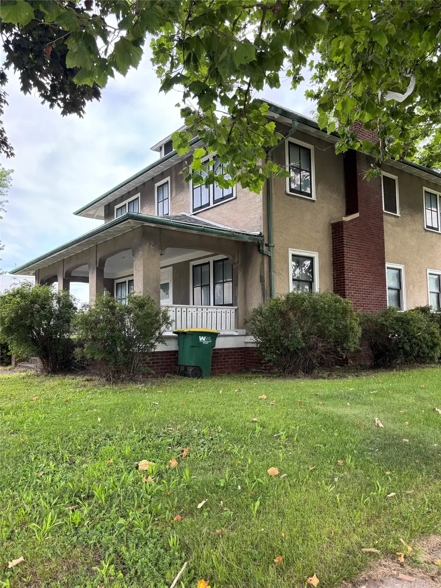 211 S Maple Street, Creston, IA 50801 - #3