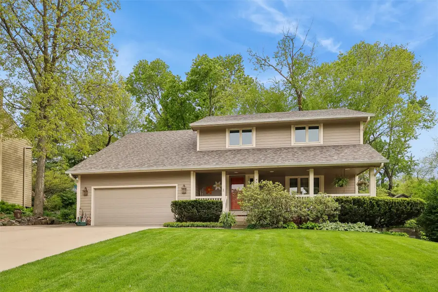 7008 Rocklyn Circle, Urbandale, IA 50322 - #2