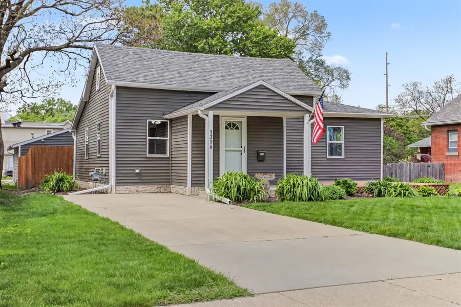 1318 3rd Street, Nevada, IA 50201 - #2