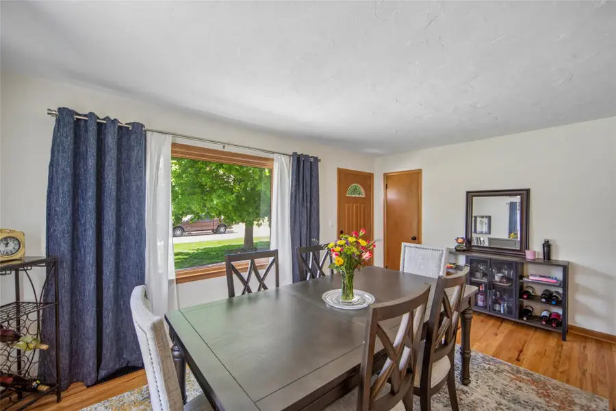 3929 56th Street, Des Moines, IA 50310 - #3