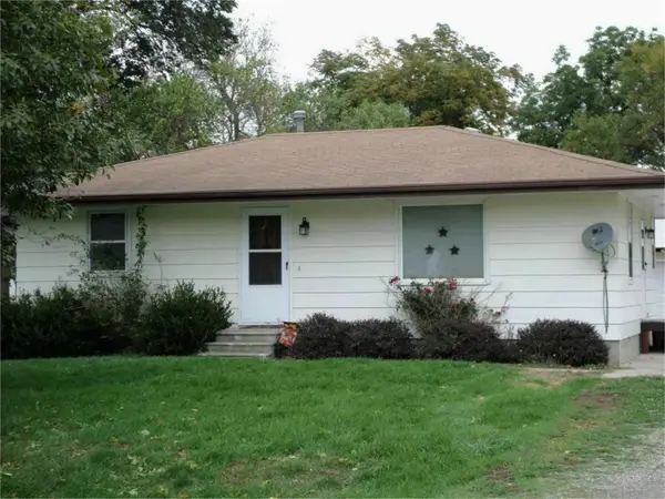 10176 S 34th Avenue W, Colfax, IA 50054
