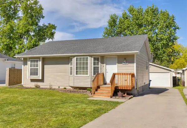 2506 E 39th Court, Des Moines, IA 50317