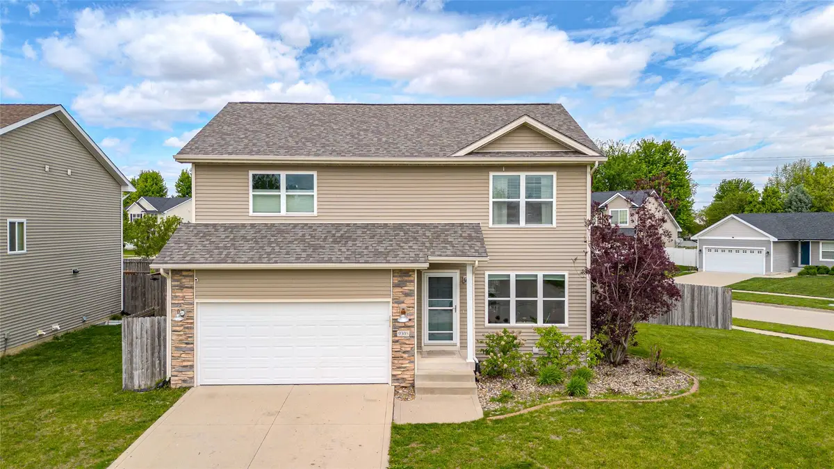 9305 Red Sunset Drive, West Des Moines, IA 50266 - #1
