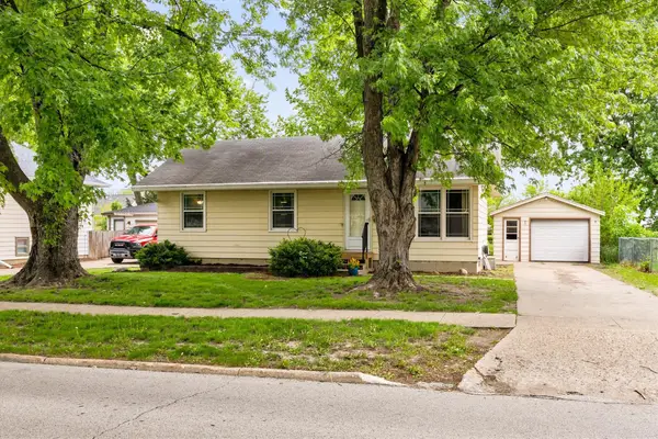 705 SE Trilein Drive, Ankeny, IA 50021