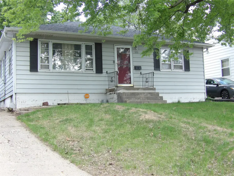 3201 57 Street, Des Moines, IA 50310 - #3