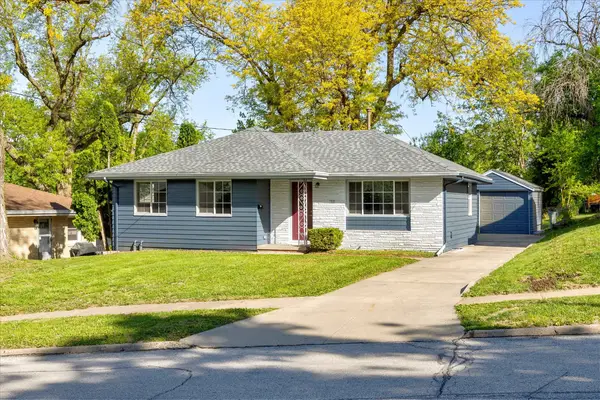 7505 Beechwood Drive, Urbandale, IA 50322