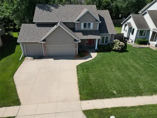 7322 Oakwood Drive, Urbandale, IA 50322