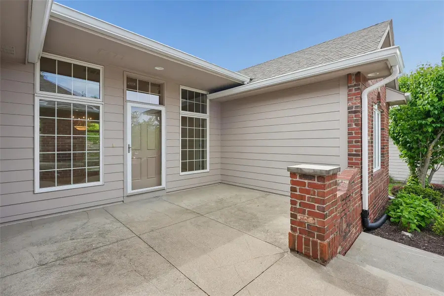 1902 NW 126th Street #1B, Clive, IA 50325 - #3
