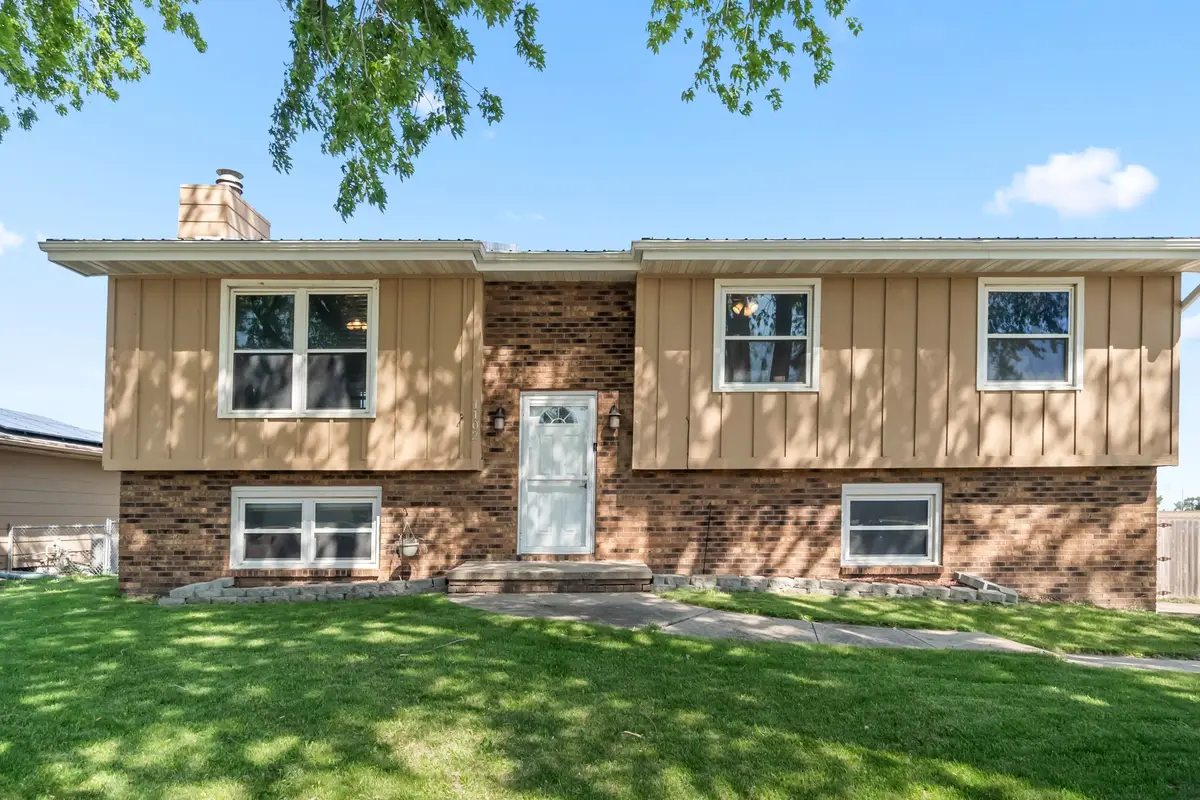 1102 31st Street, Perry, IA 50220 - #1