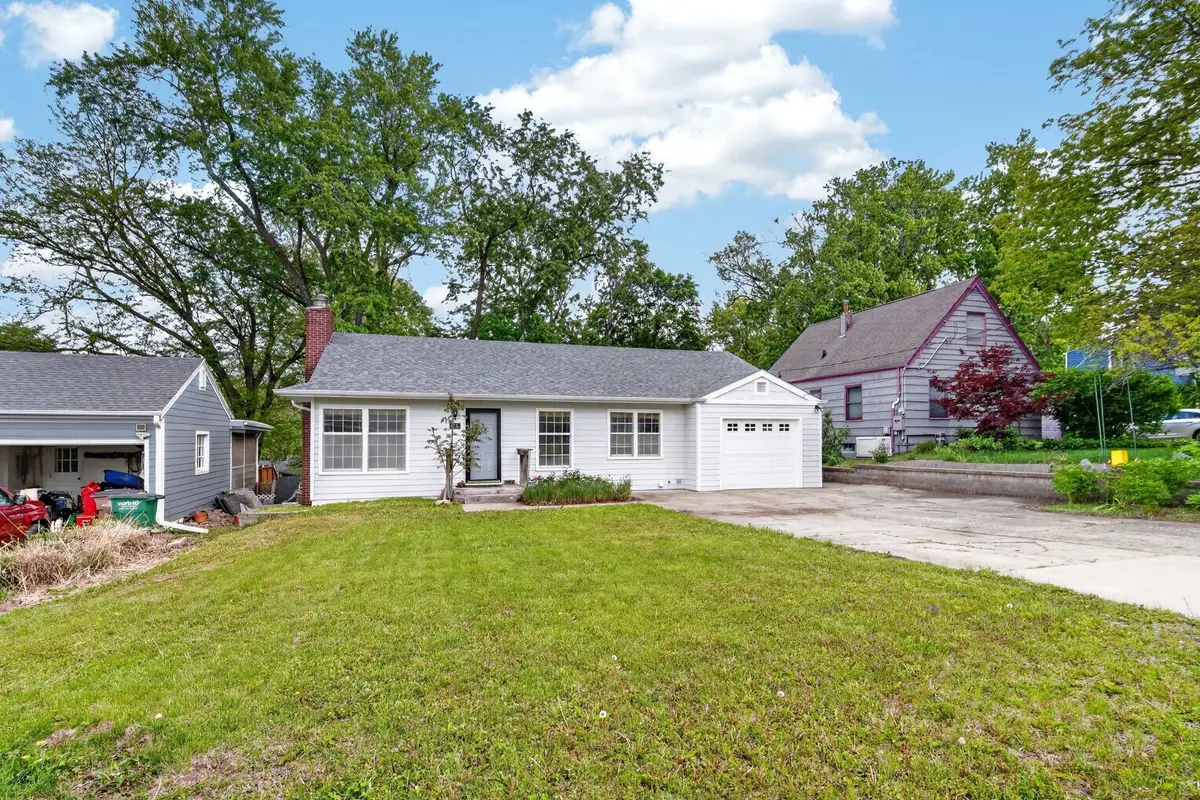 6533 Sunset Terrace, Windsor Heights, IA 50324 - #1