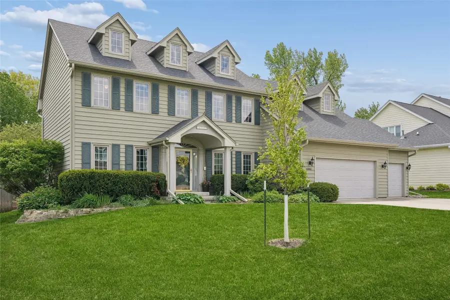 12862 Hazelwood Drive, Clive, IA 50325 - #2