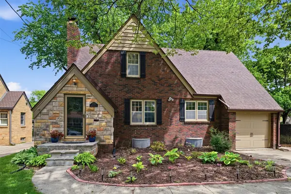 2715 46th Street, Des Moines, IA 50310