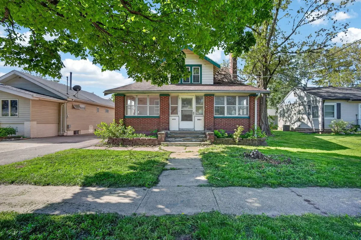 2803 E Grand Avenue, Des Moines, IA 50317 - #1