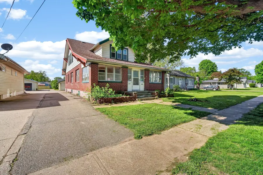 2803 E Grand Avenue, Des Moines, IA 50317 - #3