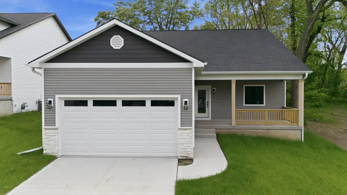 1417 Pioneer Road, Des Moines, IA 50320 - #1