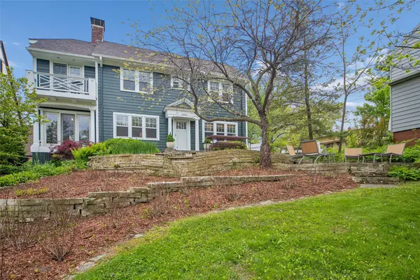 3300 Elmwood Drive, Des Moines, IA 50312