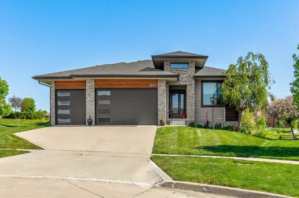 810 S Balsam Street, West Des Moines, IA 50266