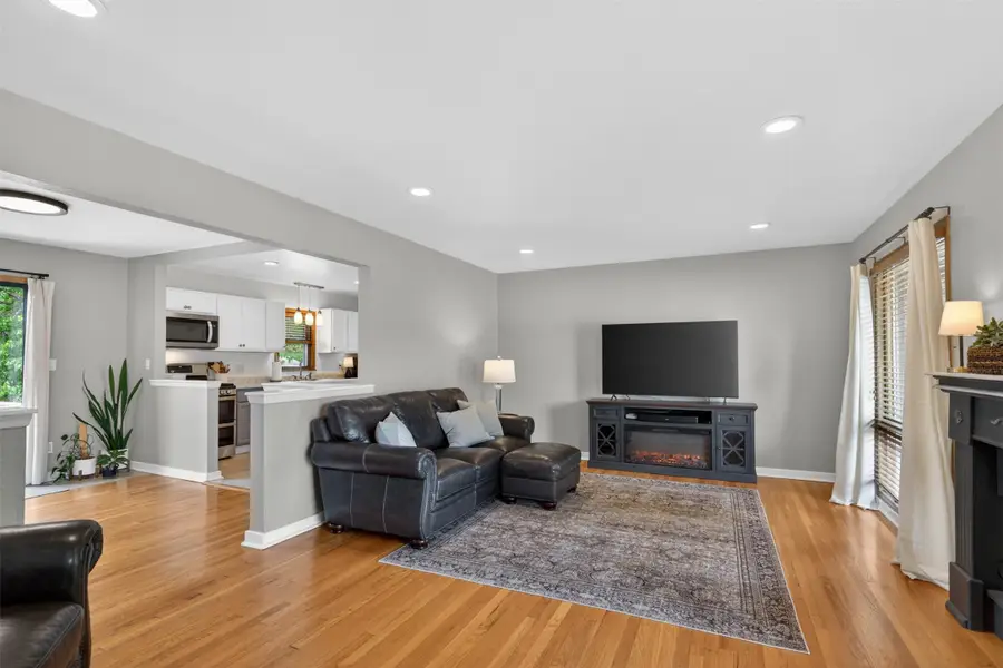 6781 Sunset Terrace, Windsor Heights, IA 50324 - #3