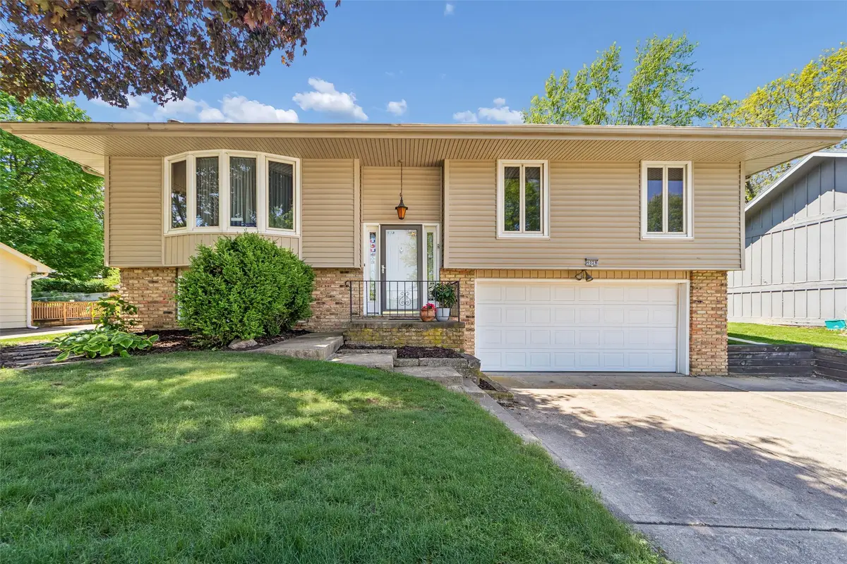 4028 81st Street, Urbandale, IA 50322 - #1