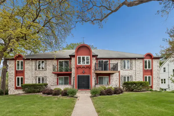 421 42nd Street #2, Des Moines, IA 50312