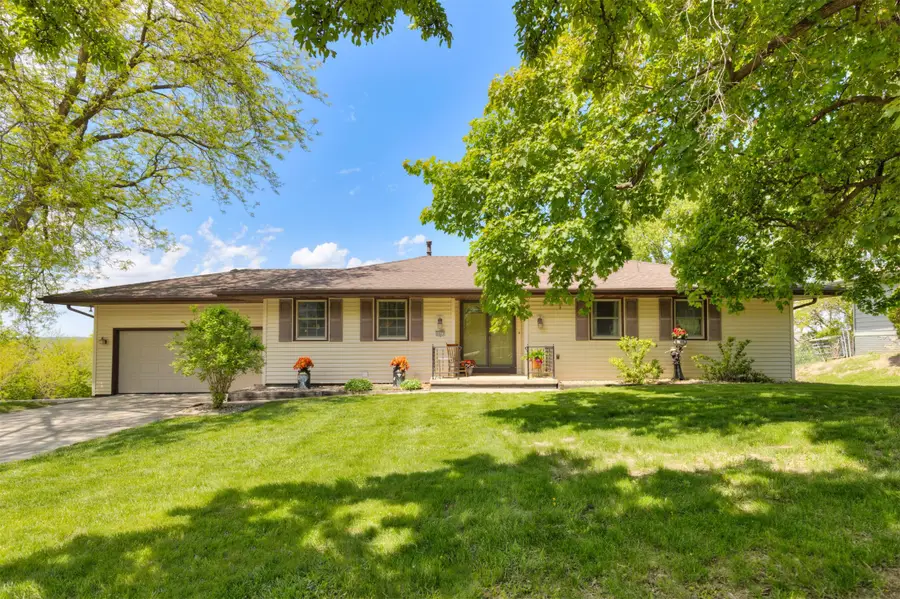 4423 Caulder Avenue, Des Moines, IA 50321 - #3