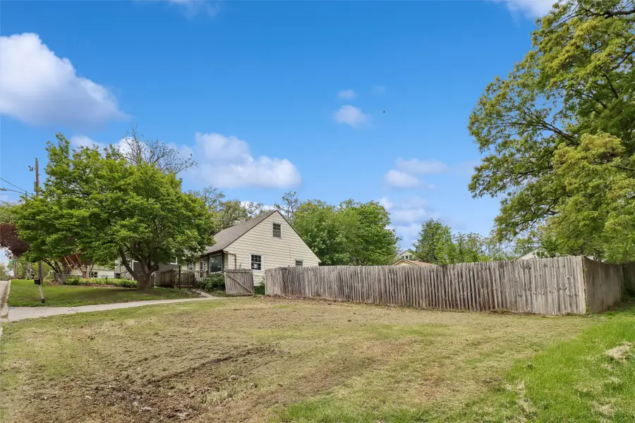 2617 Sheridan Avenue, Des Moines, IA 50310 - #3