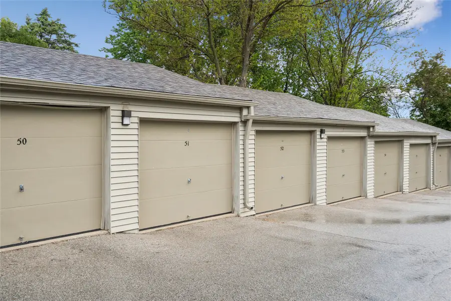 9533 University Avenue #4, Clive, IA 50325 - #3