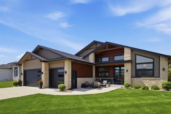 8008 NW 106th Court, Johnston, IA 50131