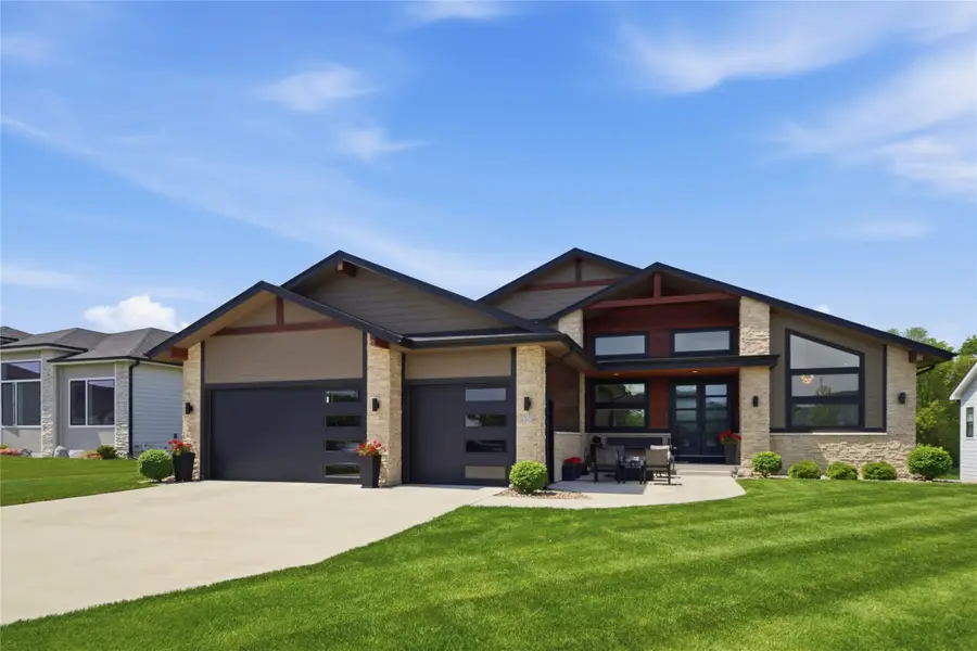 8008 NW 106th Court, Johnston, IA 50131 - #2