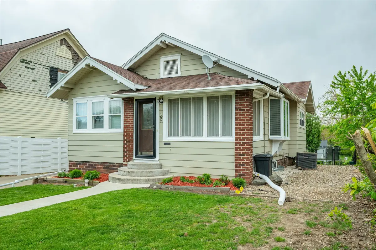 309 N 7th Street, Marshalltown, IA 50158 - #1