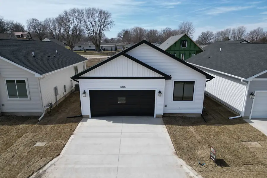 1005 Willow Drive, Manning, IA 51455 - #2