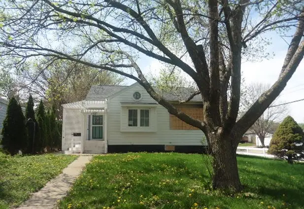 3946 50th Street, Des Moines, IA 50310 - #1