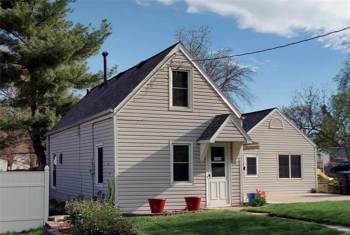 1017 Geil Avenue, Des Moines, IA 50315 - #1