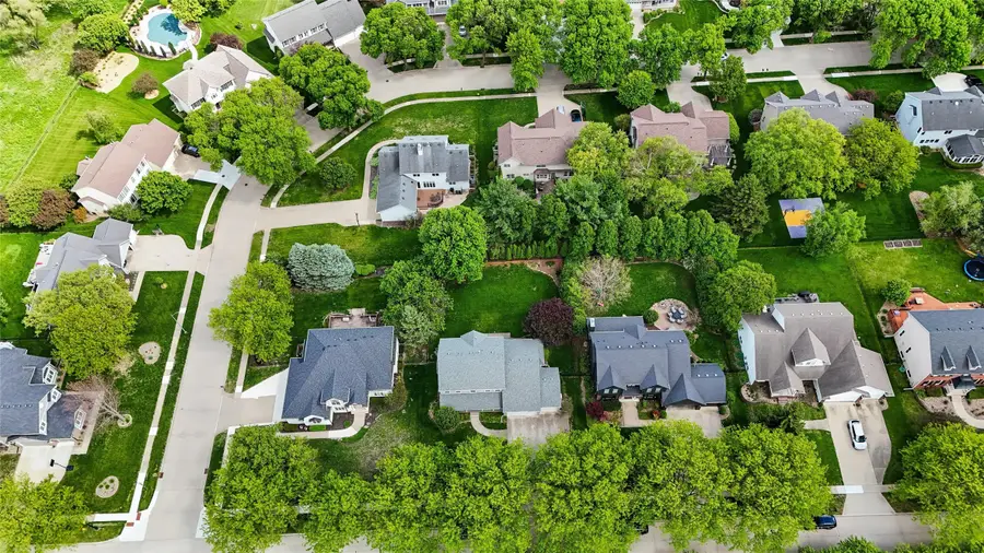 8110 Chambery Boulevard, Johnston, IA 50131 - #3