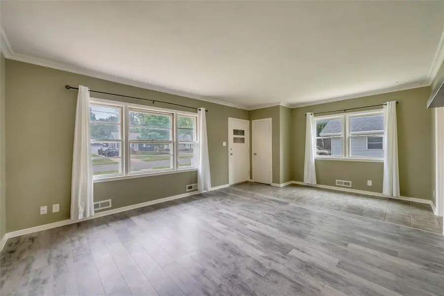 3600 52nd Street, Des Moines, IA 50310 - #3