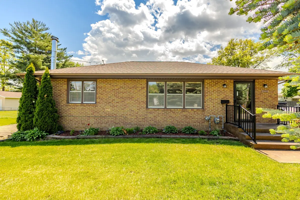 1232 Carrie Avenue, Des Moines, IA 50315 - #1
