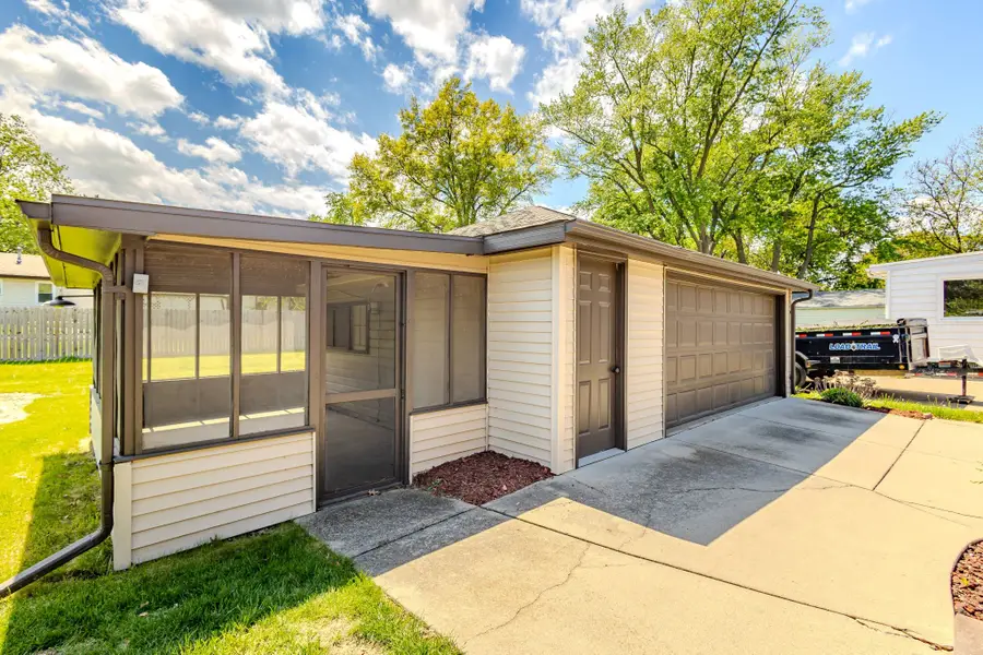 1232 Carrie Avenue, Des Moines, IA 50315 - #2