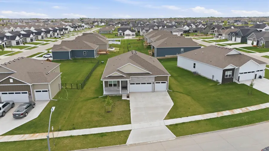 2811 NW Cedarwood Drive, Ankeny, IA 50023 - #2