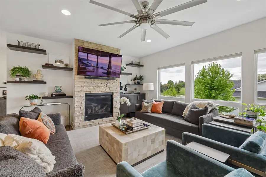 824 83rd Street, West Des Moines, IA 50266 - #3