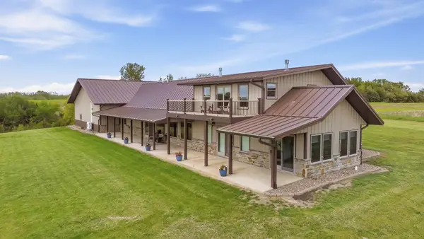 22017 Lakeview Road, Leon, IA 50144