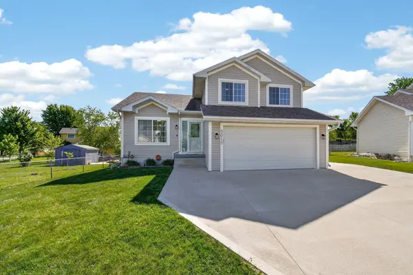 5015 71st Street, Urbandale, IA 50322