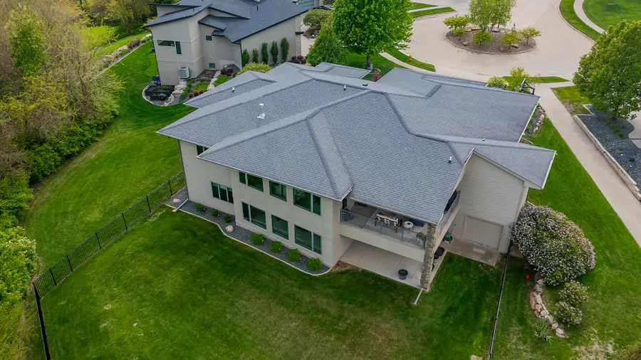 16102 Maple Drive, Urbandale, IA 50323 - #3