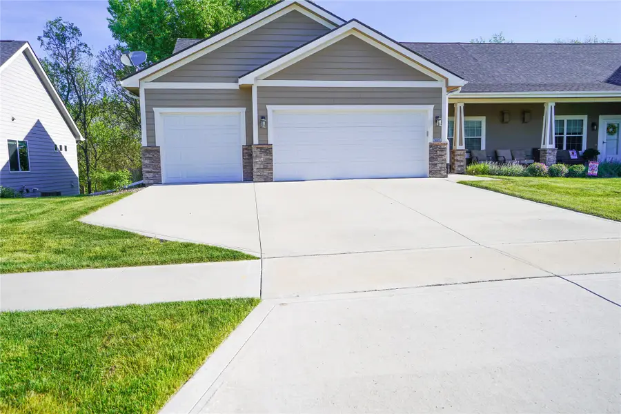 1420 Cardinal Ridge Drive, Newton, IA 50208 - #3